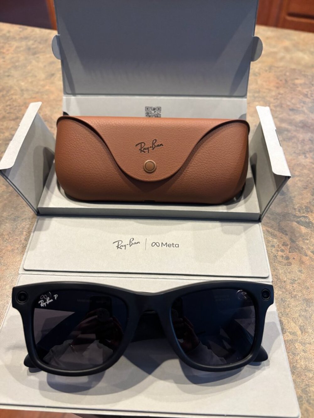 Ray-Ban Meta Wayfarer Gen 2 Smart Glasses – Matte Black / Polarized Graphite – L